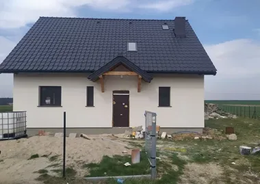 Niedokończony dom kusi złodziei - Policja zdradza, jak go nie stracić